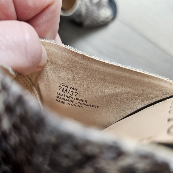 Vince Camuto Jevan Mule - Picture 7 of 7